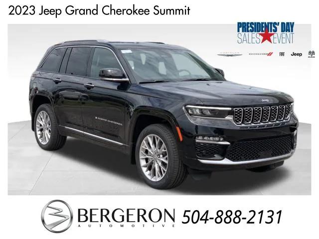 2023 Jeep Grand Cherokee GRAND CHEROKEE SUMMIT 4X2