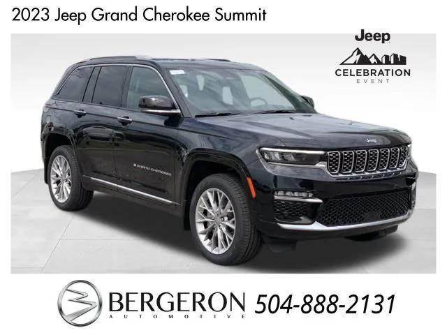 2023 Jeep Grand Cherokee GRAND CHEROKEE SUMMIT 4X2