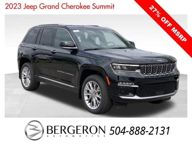 2023 Jeep Grand Cherokee GRAND CHEROKEE SUMMIT 4X2