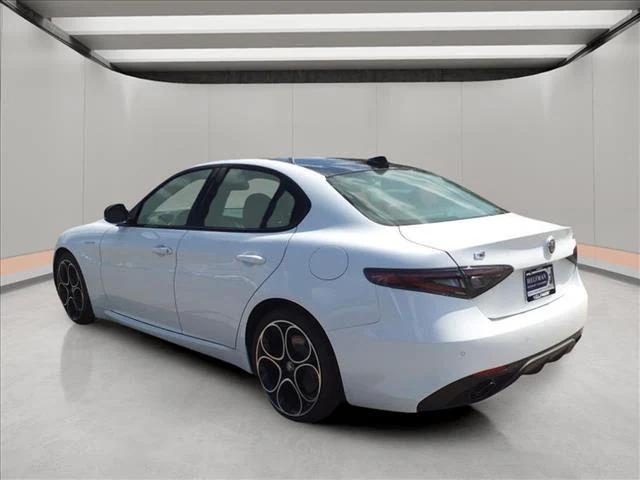 2024 Alfa Romeo Giulia GIULIA VELOCE RWD