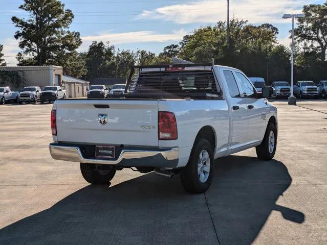 2023 RAM Ram 1500 Classic RAM 1500 CLASSIC TRADESMAN QUAD CAB 4X4 64 BOX