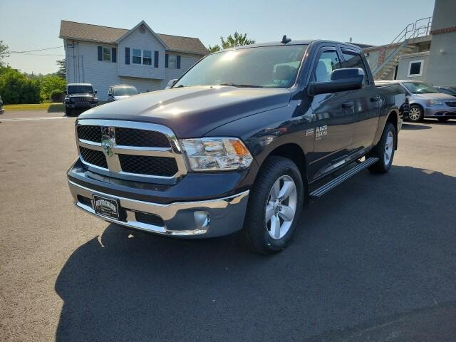 2020 RAM 1500 Classic Tradesman Crew Cab 4x4 57 Box 2020 RAM 1500 Classic Tradesman Crew Cab 4x4 57 Box