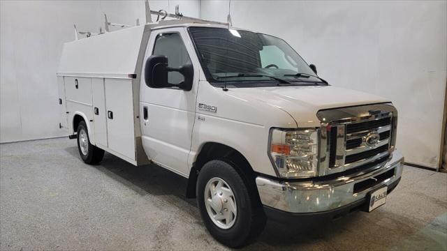 2015 Ford E-350 Cutaway E 350 SD 2dr 138 in. WB SRW Cutaway Chassis