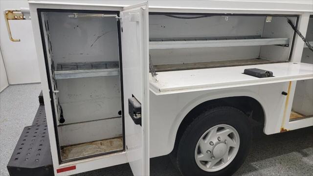 2015 Ford E-350 Cutaway E 350 SD 2dr 138 in. WB SRW Cutaway Chassis