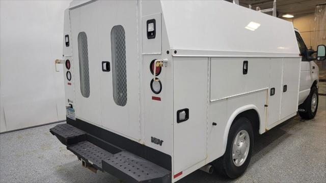 2015 Ford E-350 Cutaway E 350 SD 2dr 138 in. WB SRW Cutaway Chassis