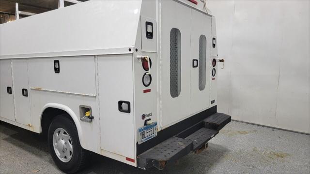 2015 Ford E-350 Cutaway E 350 SD 2dr 138 in. WB SRW Cutaway Chassis