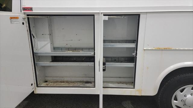 2015 Ford E-350 Cutaway E 350 SD 2dr 138 in. WB SRW Cutaway Chassis