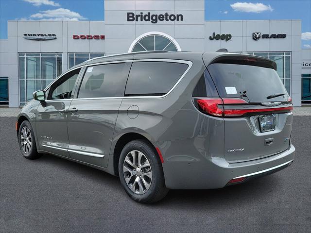 2023 Chrysler Pacifica Plug-In Hybrid PACIFICA PLUG-IN HYBRID PINNACLE