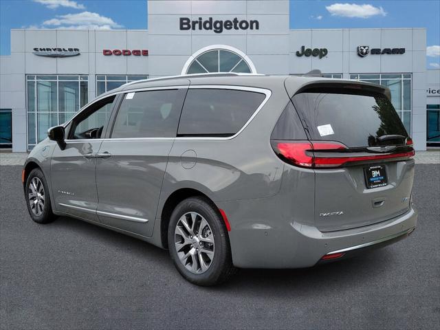 2023 Chrysler Pacifica Plug-In Hybrid PACIFICA PLUG-IN HYBRID PINNACLE