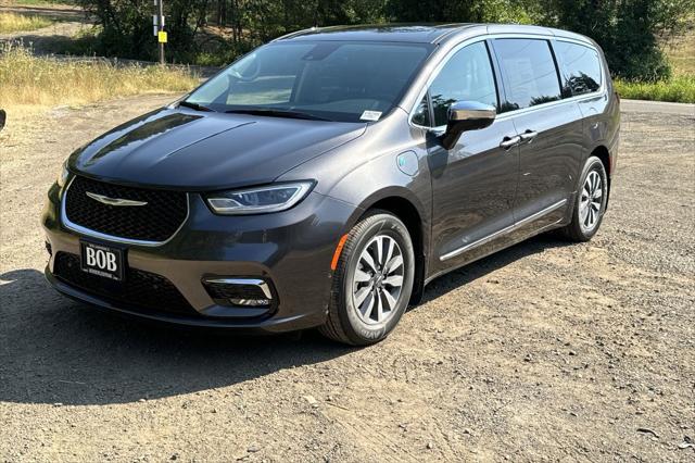 2023 Chrysler Pacifica Plug-In Hybrid PACIFICA PLUG-IN HYBRID LIMITED