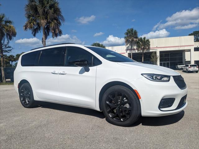 2023 Chrysler Pacifica PACIFICA LIMITED AWD