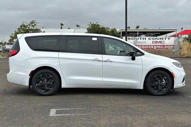 2023 Chrysler Pacifica Hybrid Limited