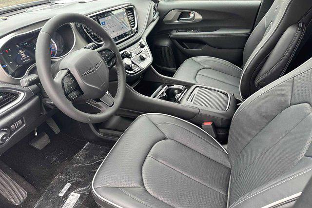 2023 Chrysler Pacifica Hybrid Limited