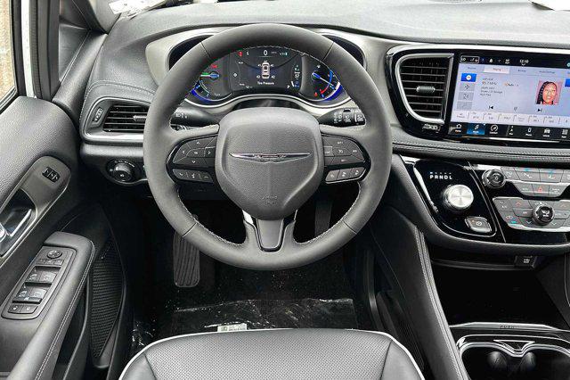 2023 Chrysler Pacifica Hybrid Limited