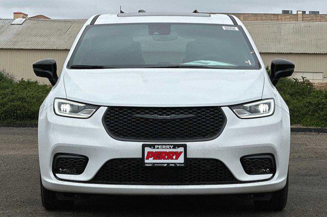 2023 Chrysler Pacifica Hybrid Limited