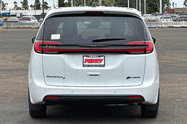2023 Chrysler Pacifica Hybrid Limited