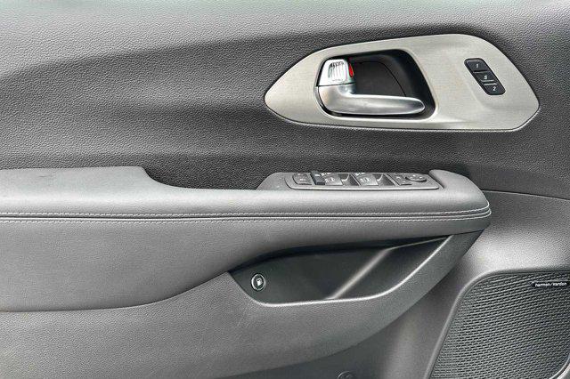 2023 Chrysler Pacifica Hybrid Limited