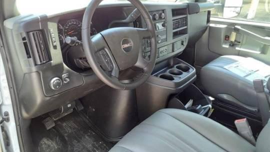 2023 GMC Savana Cutaway Work Van