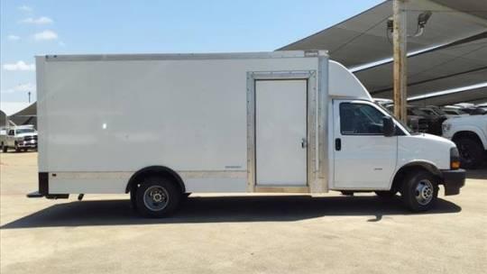 2023 GMC Savana Cutaway Work Van
