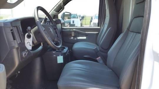 2023 GMC Savana Cutaway Work Van