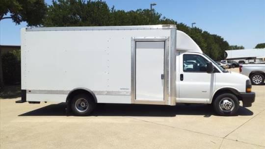 2023 GMC Savana Cutaway Work Van