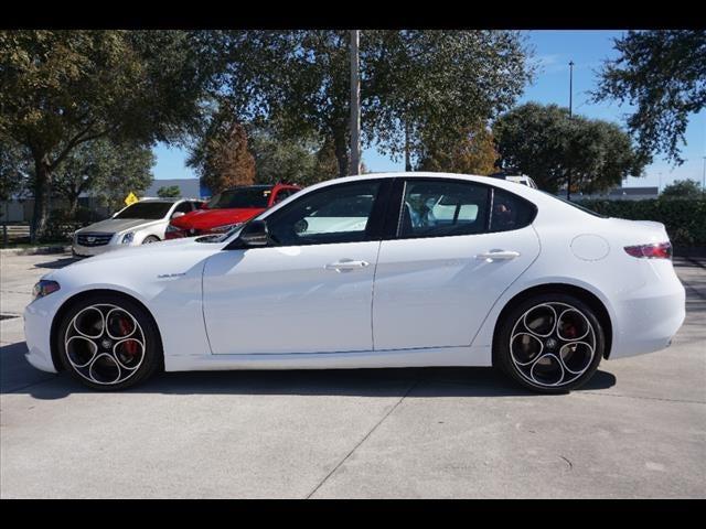 2024 Alfa Romeo Giulia GIULIA VELOCE RWD