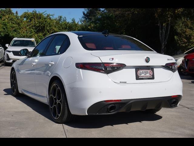 2024 Alfa Romeo Giulia GIULIA VELOCE RWD