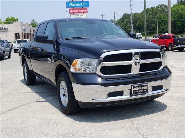 2020 RAM 1500 Classic SLT Crew Cab 4x4 64 Box