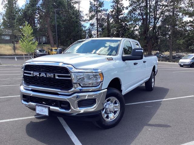 2023 RAM Ram 3500 RAM 3500 TRADESMAN CREW CAB 4X4 8 BOX