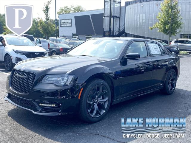 2023 Chrysler Chrysler 300 300 TOURING L RWD