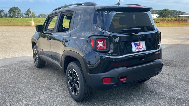 2023 Jeep Renegade RENEGADE TRAILHAWK 4X4