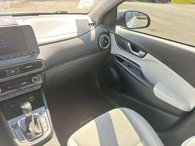 2022 Hyundai Kona SEL