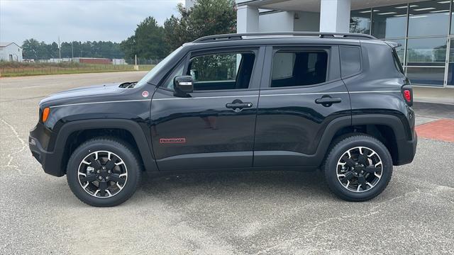 2023 Jeep Renegade RENEGADE TRAILHAWK 4X4