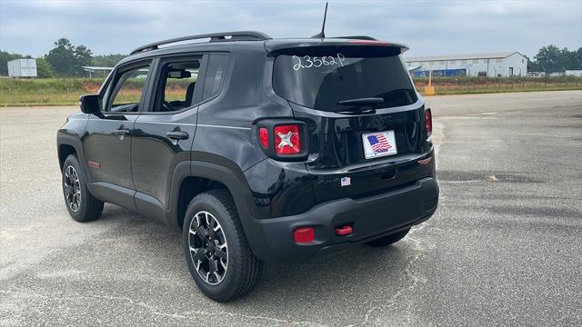 2023 Jeep Renegade RENEGADE TRAILHAWK 4X4