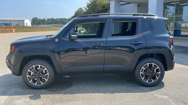 2023 Jeep Renegade RENEGADE TRAILHAWK 4X4