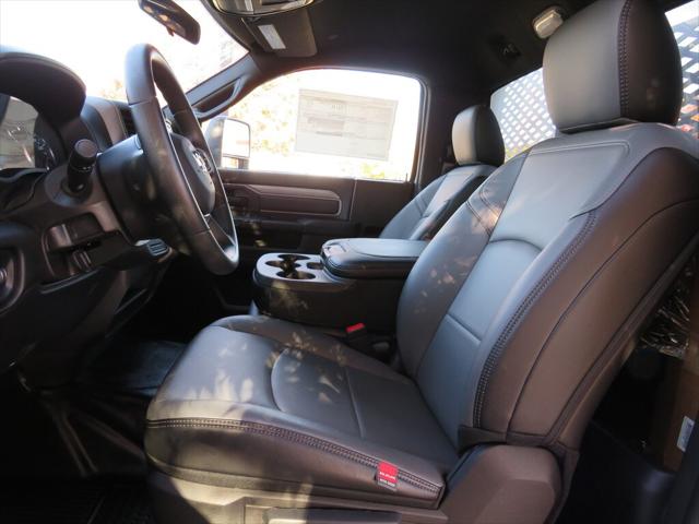2023 Ram 4500 Chassis Tradesman/SLT