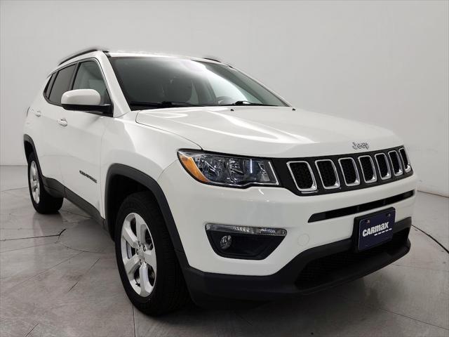 White 2018 Jeep Compass Latitude 4x4, Image 0