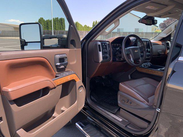 2015 Chevrolet Silverado 3500HD High Country