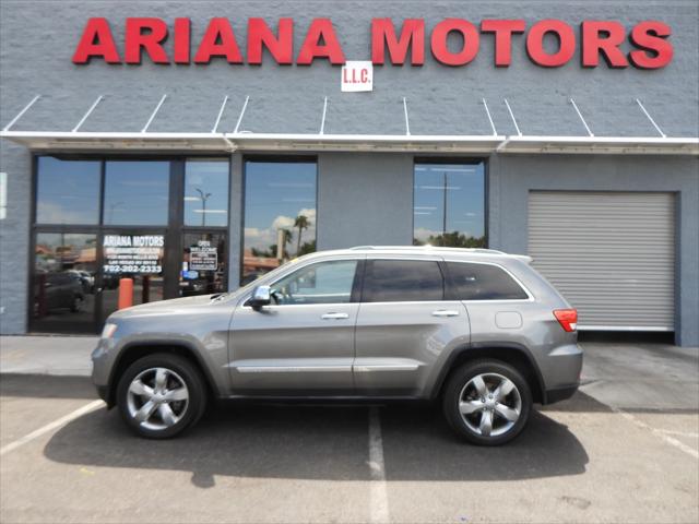 Gray 2013 Jeep Grand Cherokee Overland, Image 0