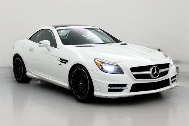 White 2015 Mercedes-Benz  SLK350, Image 0