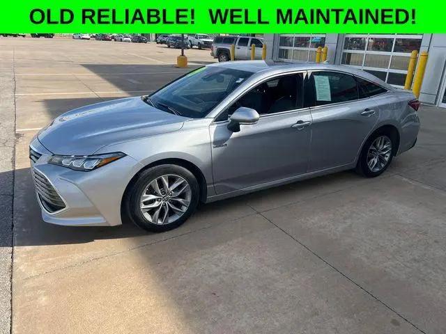 2019 Toyota Avalon Hybrid XLE for sale in Emporia, KS