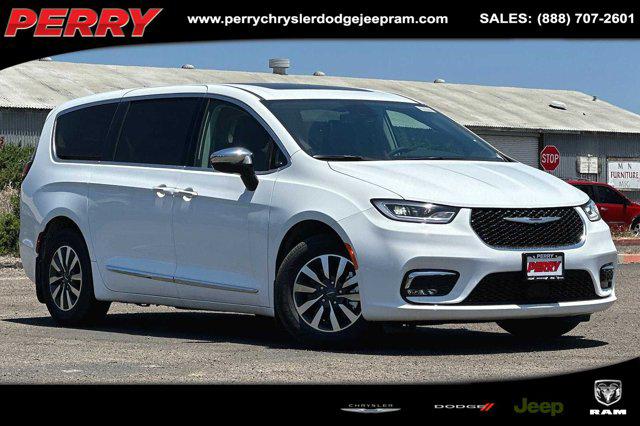 2023 Chrysler Pacifica Hybrid Limited for sale in National City, CA