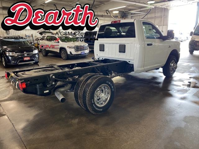 2023 RAM Ram 3500 Chassis Cab RAM 3500 TRADESMAN CHASSIS REGULAR CAB 4X4 60 CA