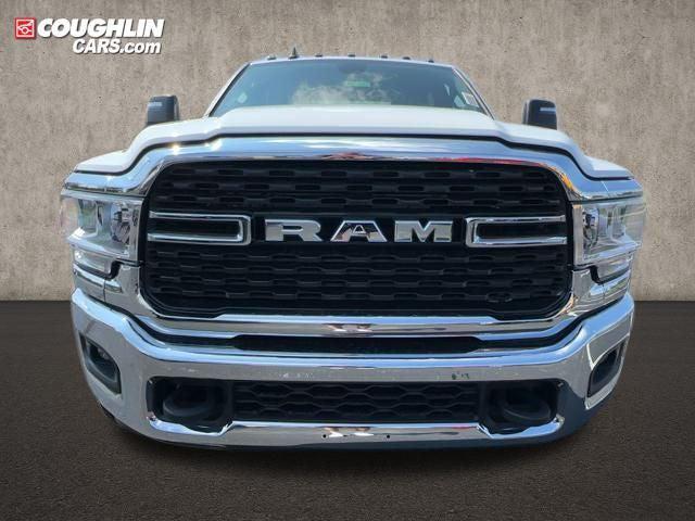 2023 RAM Ram 4500 Chassis Cab RAM 4500 SLT CHASSIS CREW CAB 4X4 60 CA