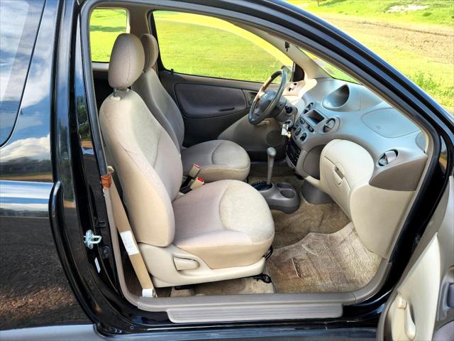 2003 Toyota Echo 2-Door Sedan