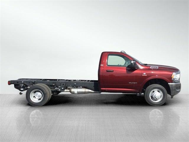 2023 RAM Ram 3500 Chassis Cab RAM 3500 SLT CHASSIS REGULAR CAB 4X4 84 CA