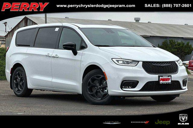 2023 Chrysler Pacifica Hybrid Limited for sale in National City, CA