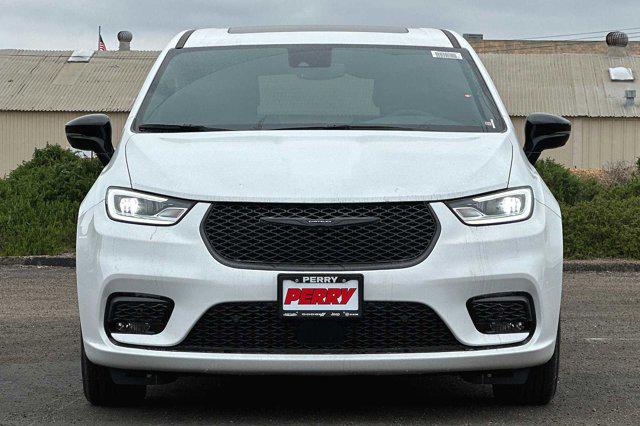 2023 Chrysler Pacifica Hybrid Limited
