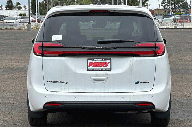 2023 Chrysler Pacifica Hybrid Limited