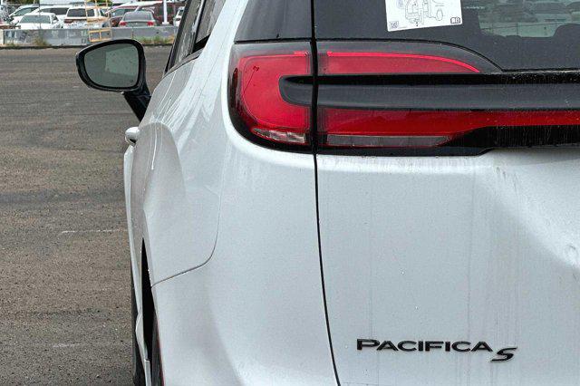 2023 Chrysler Pacifica Hybrid Limited